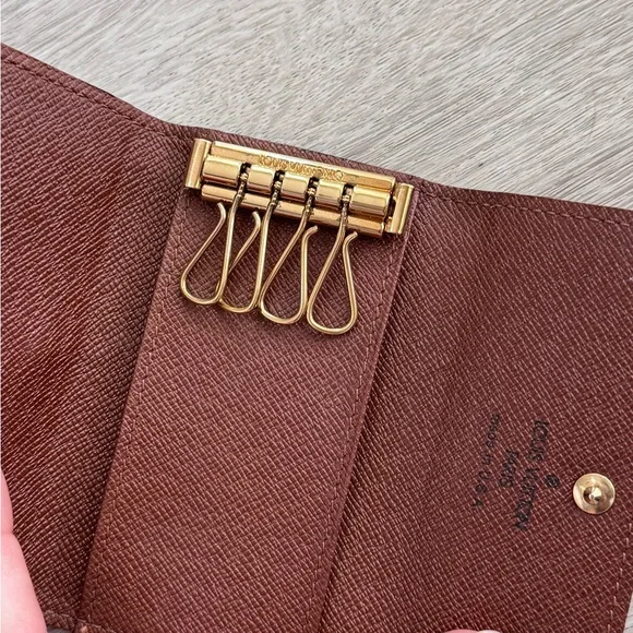 Louis Vuitton Brown Monogram Key Holder - Picture 3 of 8